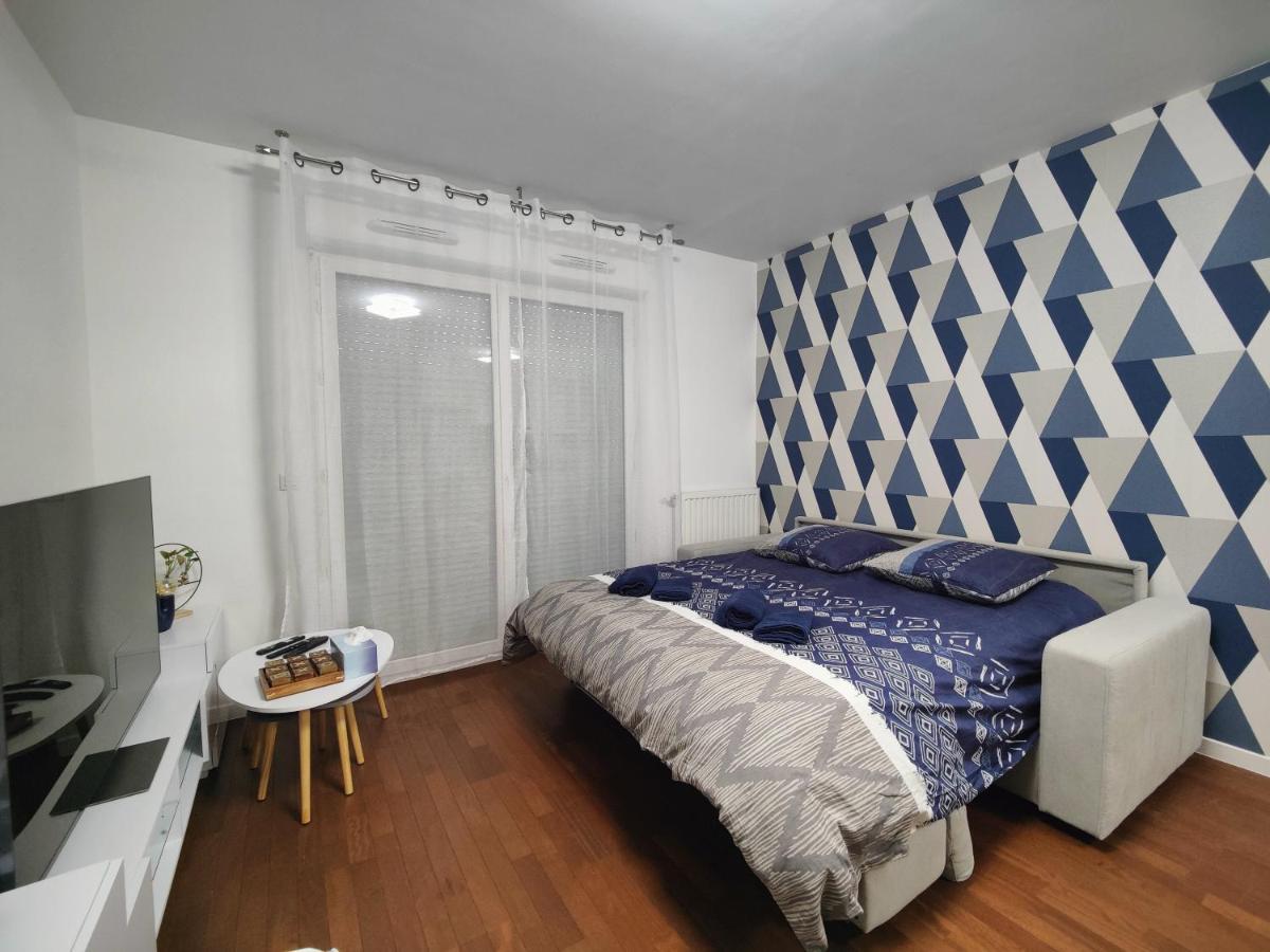 Quietstay 20' Paris, Connected Home Avec Terrasse マシー エクステリア 写真